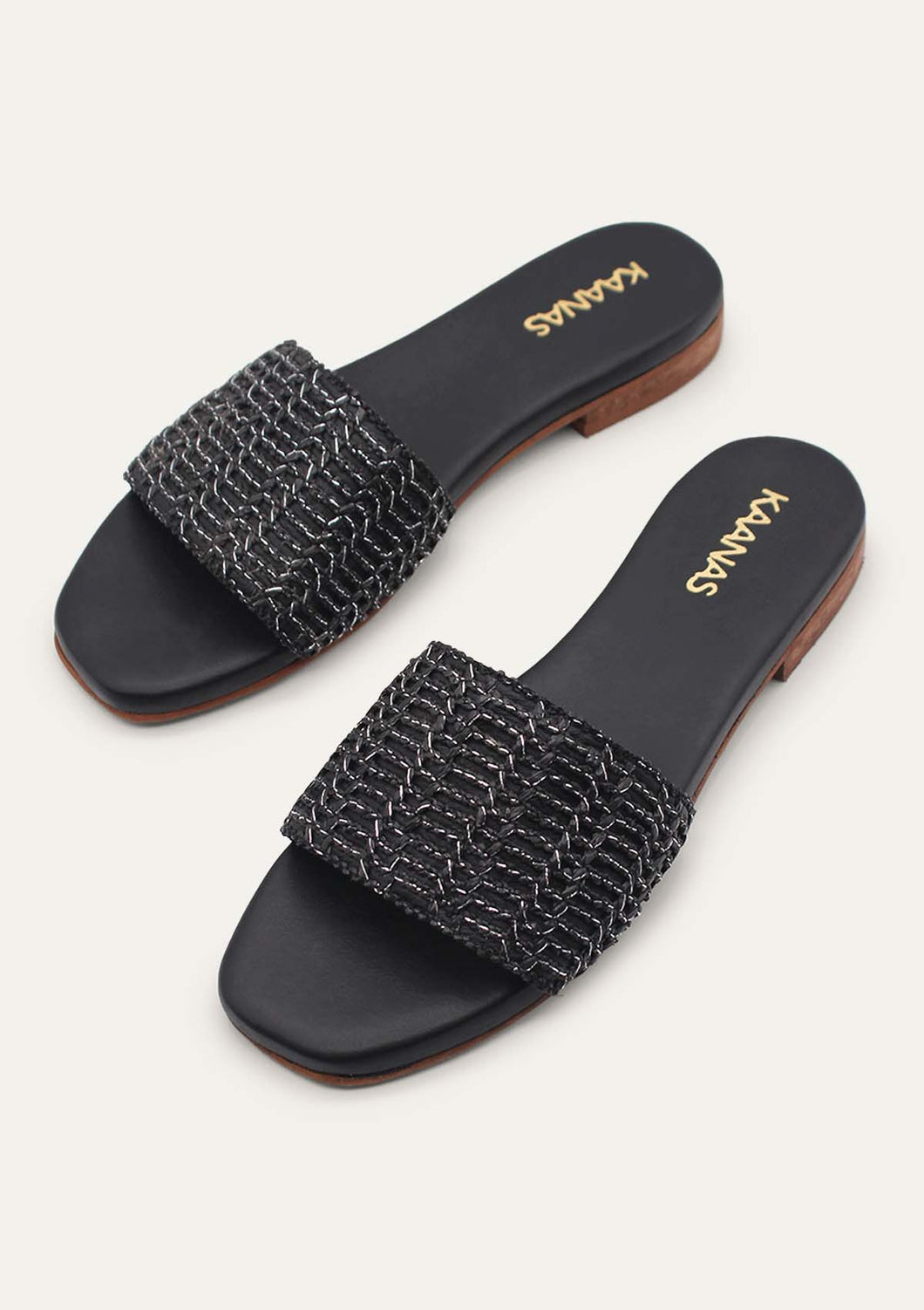 Sardinal Metallic Slide in Black